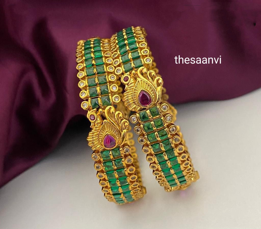 GREEN AD STONE PEACOCK BANGLE