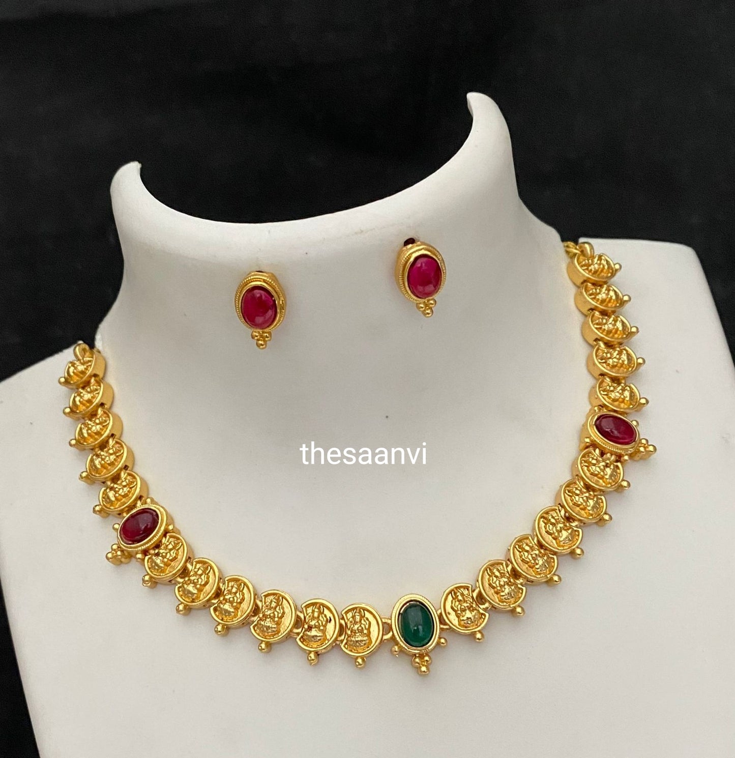 MATT FINISH COIN NECKLACE