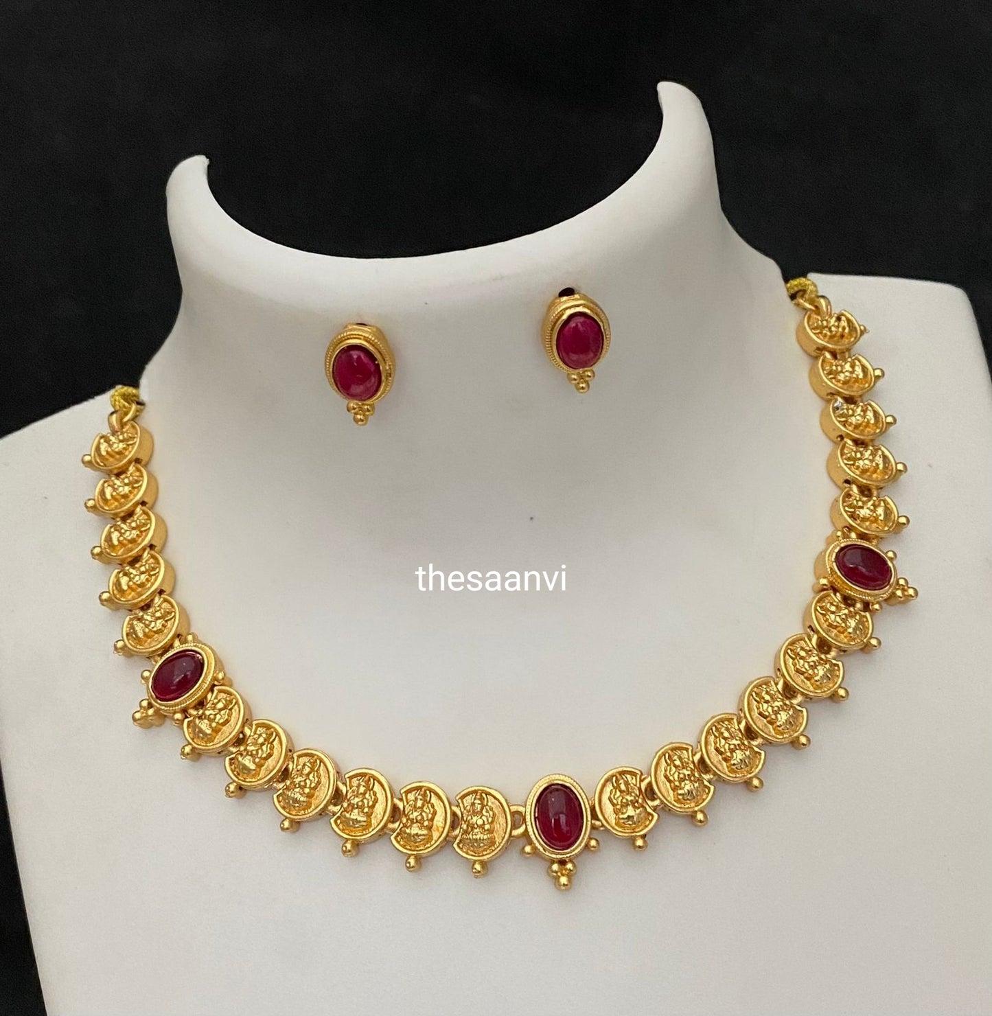 MATT FINISH COIN NECKLACE