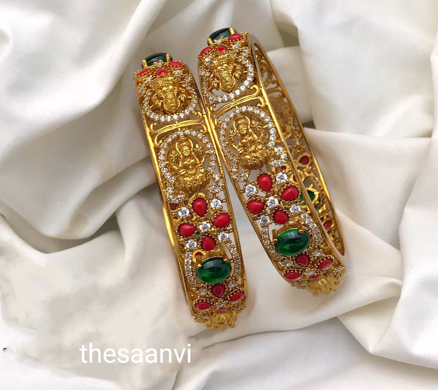 PREMIUM QUALITY CORAL STONE BANGLE