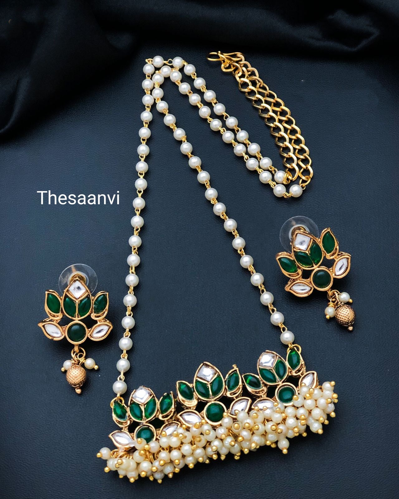 LOTUS CLUSTER PEARL DOLLAR CHAIN