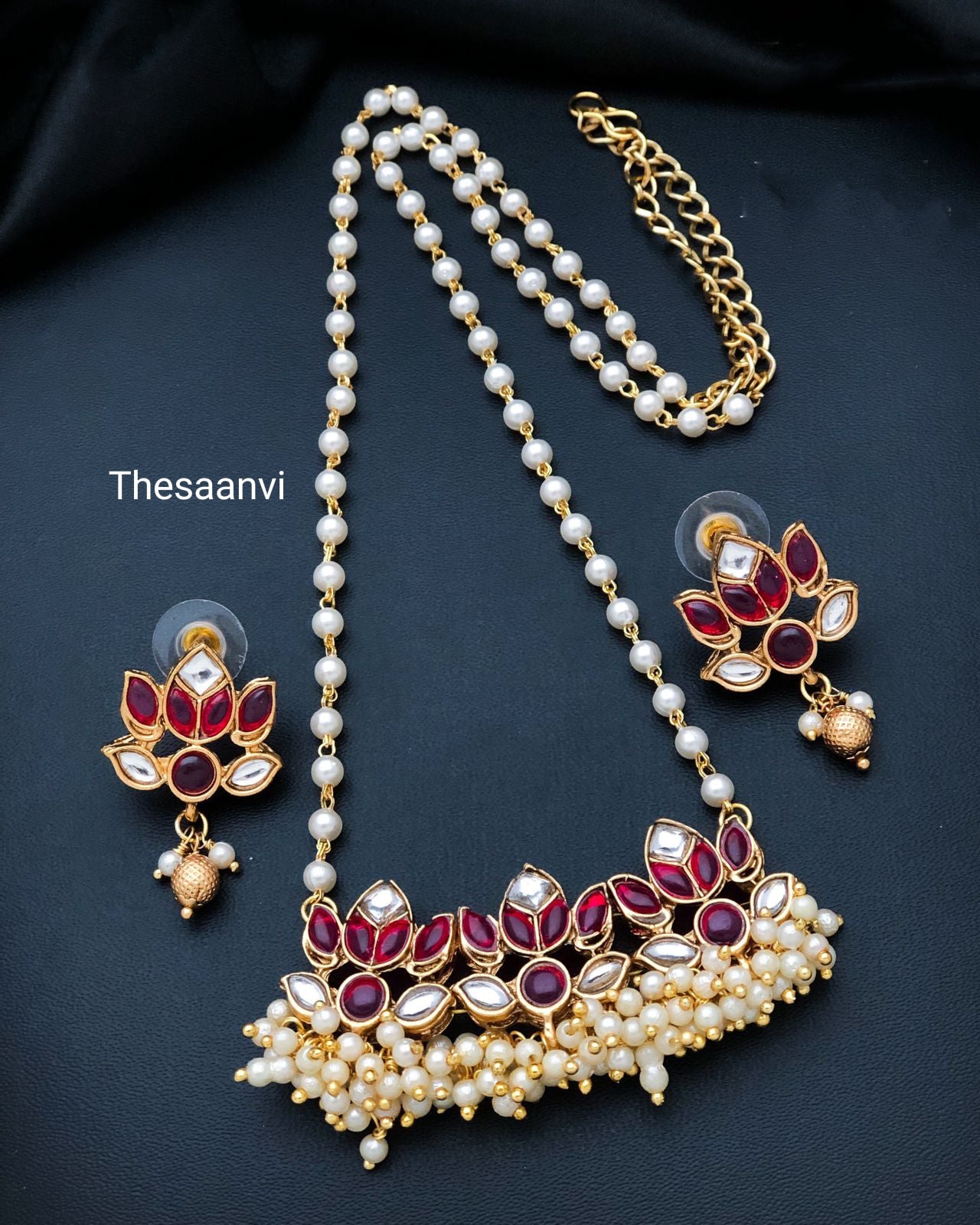 LOTUS CLUSTER PEARL DOLLAR CHAIN