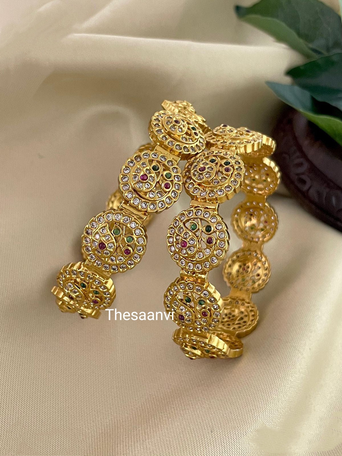 WHITE STONE BRIDAL BANGLES