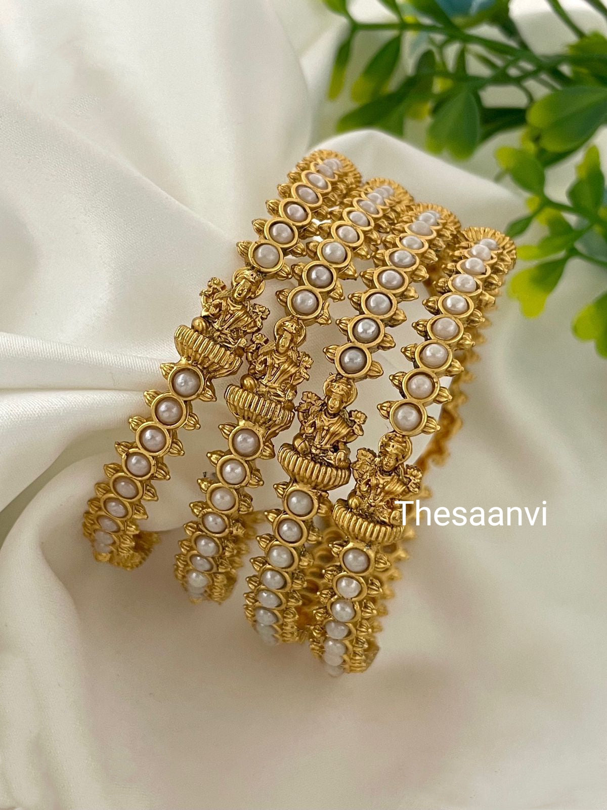 LAKSHMI PEARL BANGLES