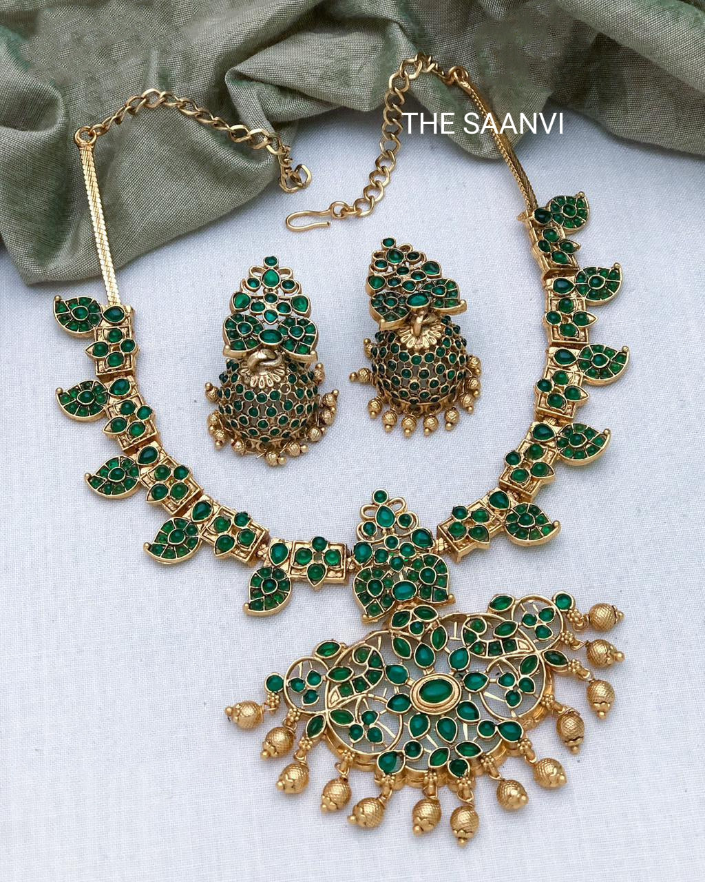 KEMPSTONE BUDGET NECKLACE SET