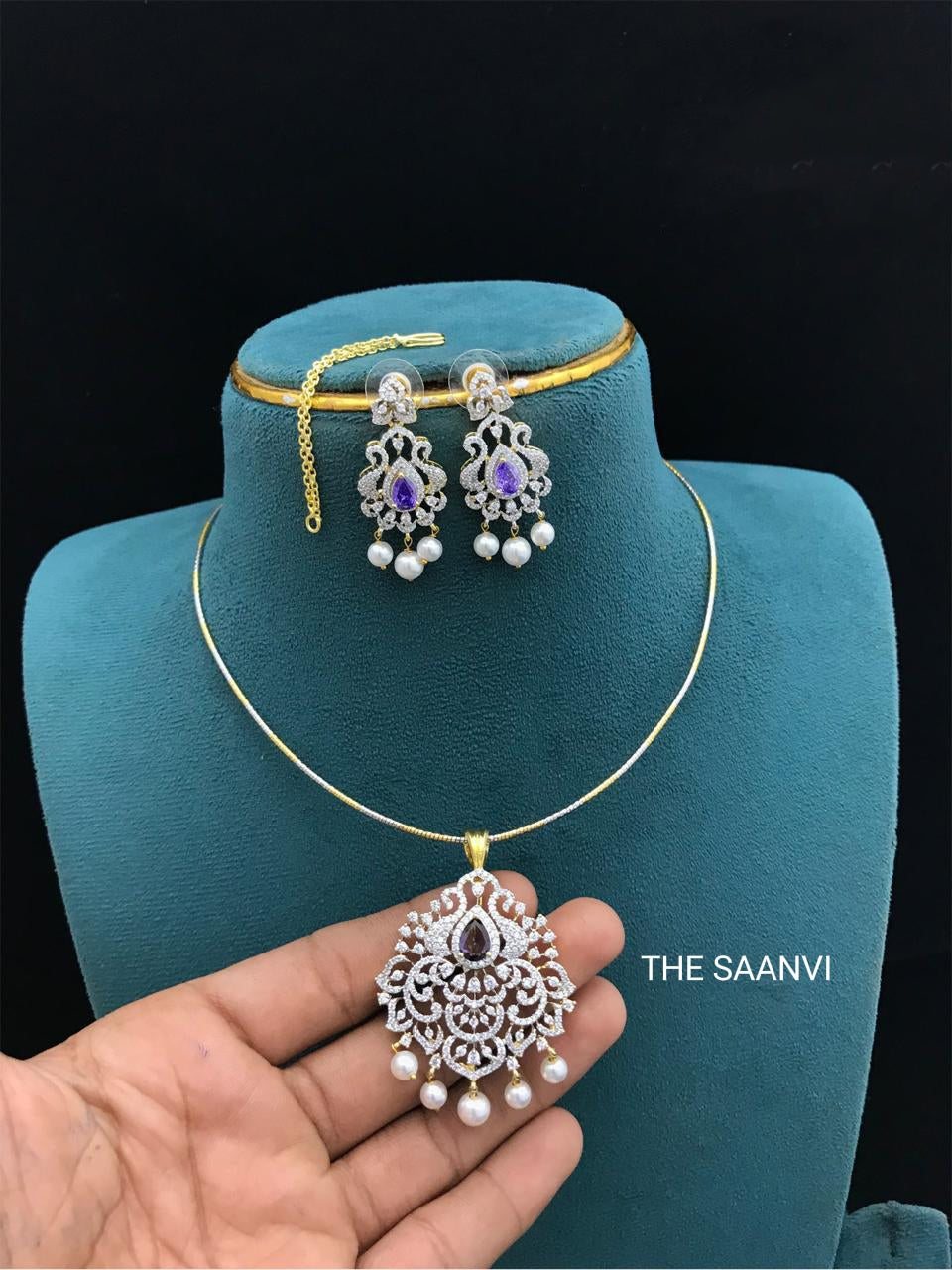 HEERA AD PENDANT CHAIN SET ( WITH ADDED CHUTTI CHAIN )