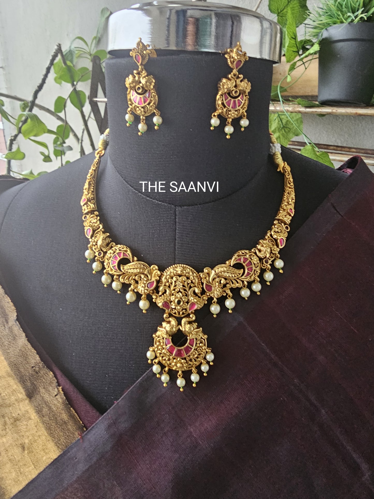 LEELA JADAU ANTIQUE NECKLACE SET