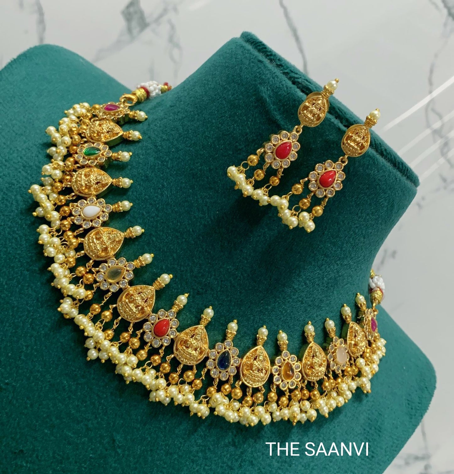 DHANYA GUTTAPUSALU NECKLACE SET