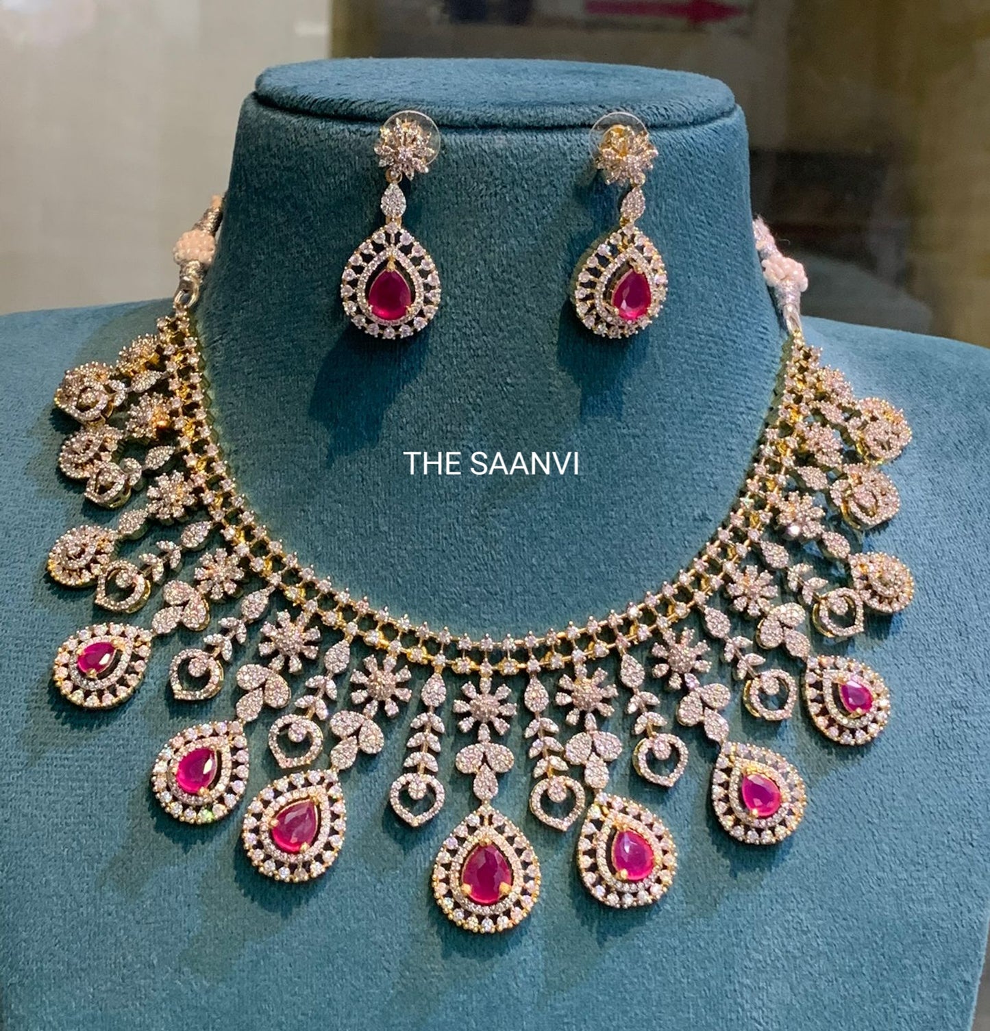 NITA AD DESIGNER NECKLACE SET