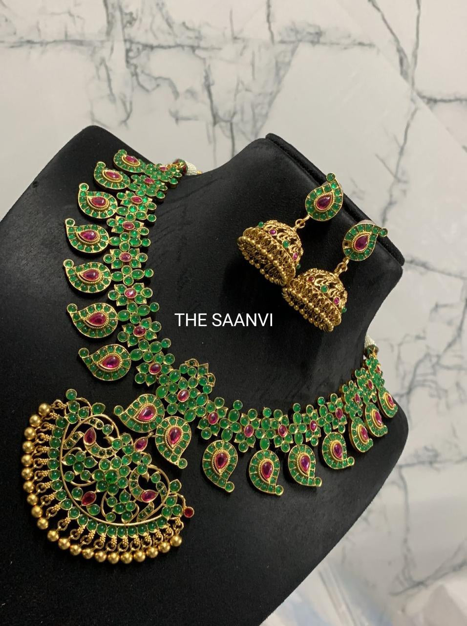 GREEN KEMPSTONE TEMPLE DESIGN NECKLACE SET