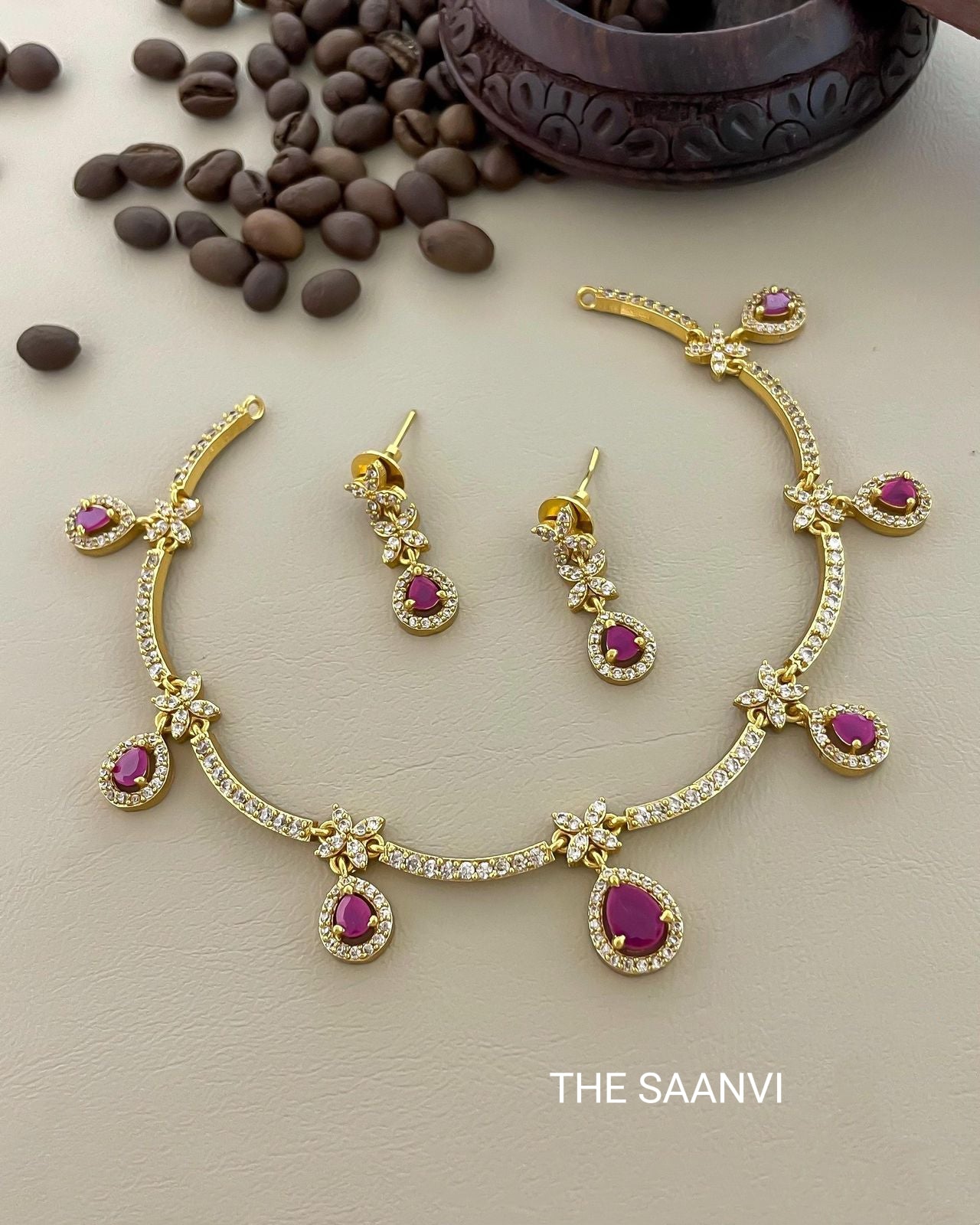WHITE AND RUBY STONE NECKLACE SET
