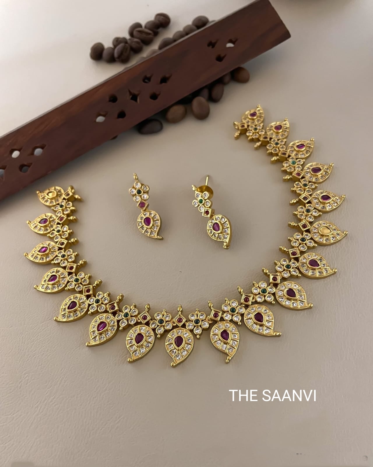 PREMIUM MANGO DESIGN AD NECKLACE SET