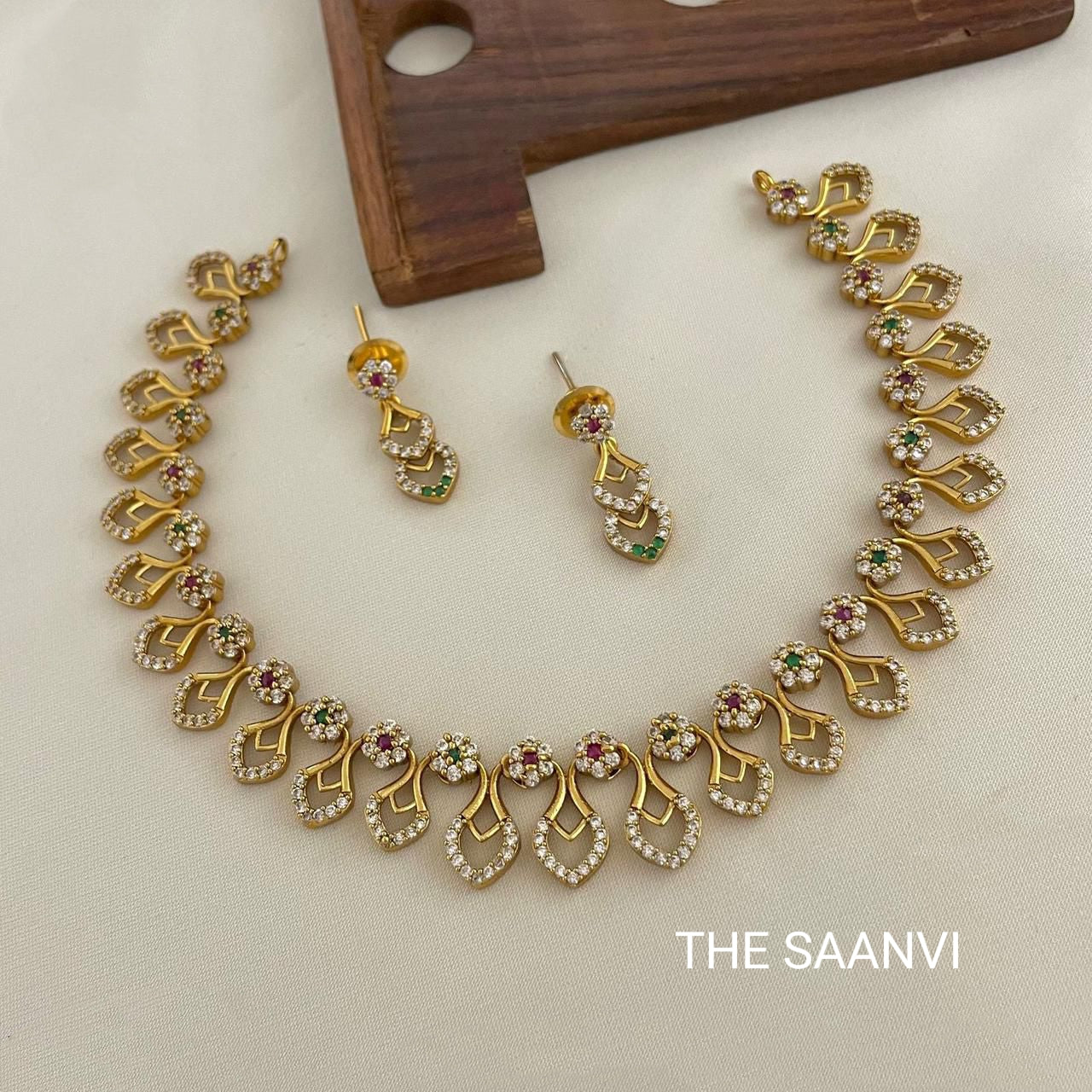 PREMIUM AD DIAMOND SETTING NECKLACE SET