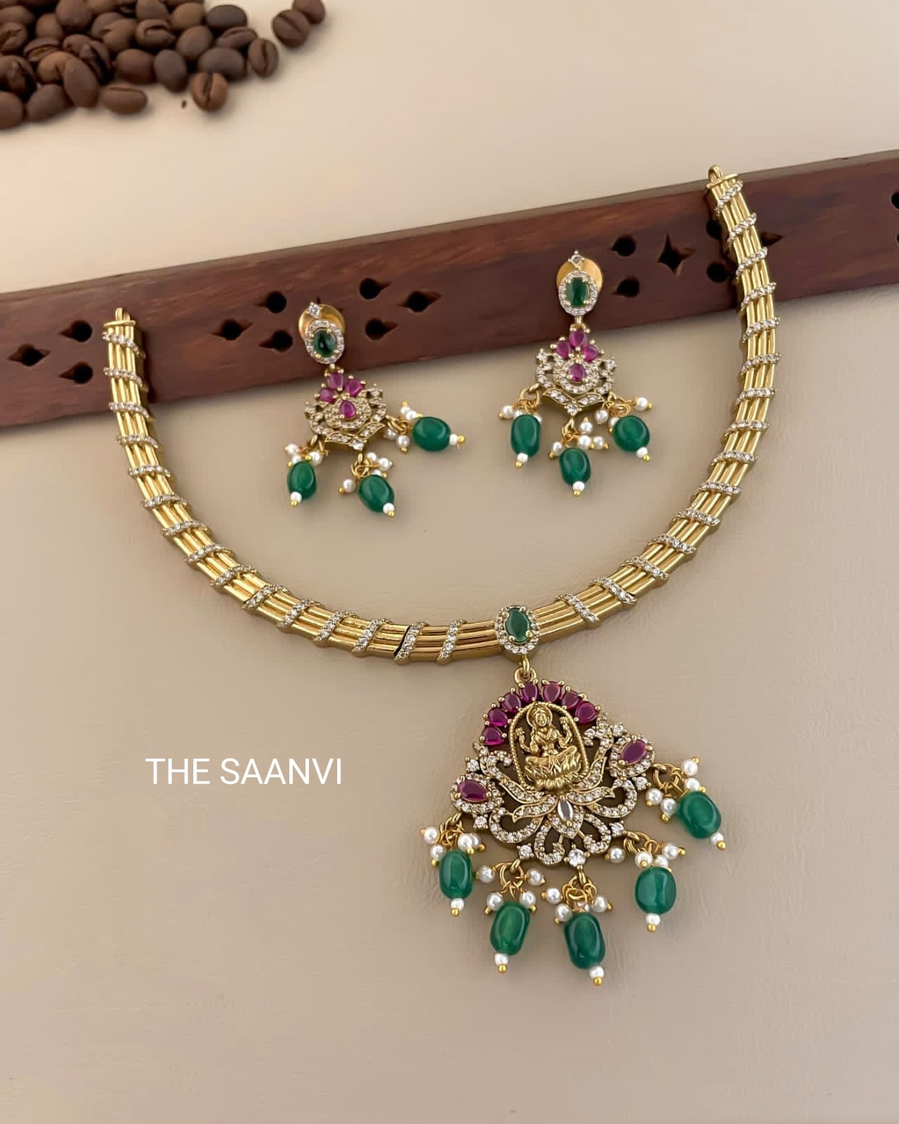 DEVI PREMIUM VICTORIAN DIAMOND ADIGAI SET