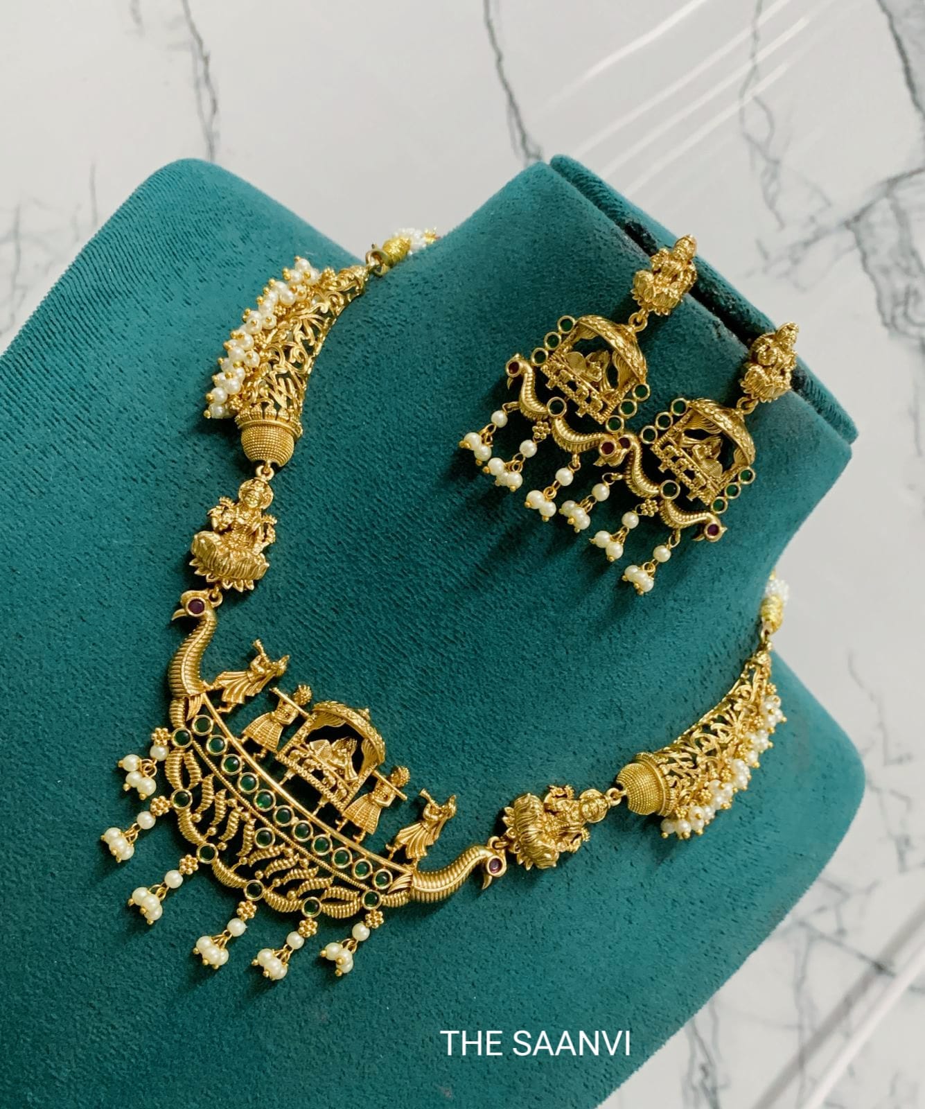 DIVA ANTIQUE DESIGNER NECKLACE SET