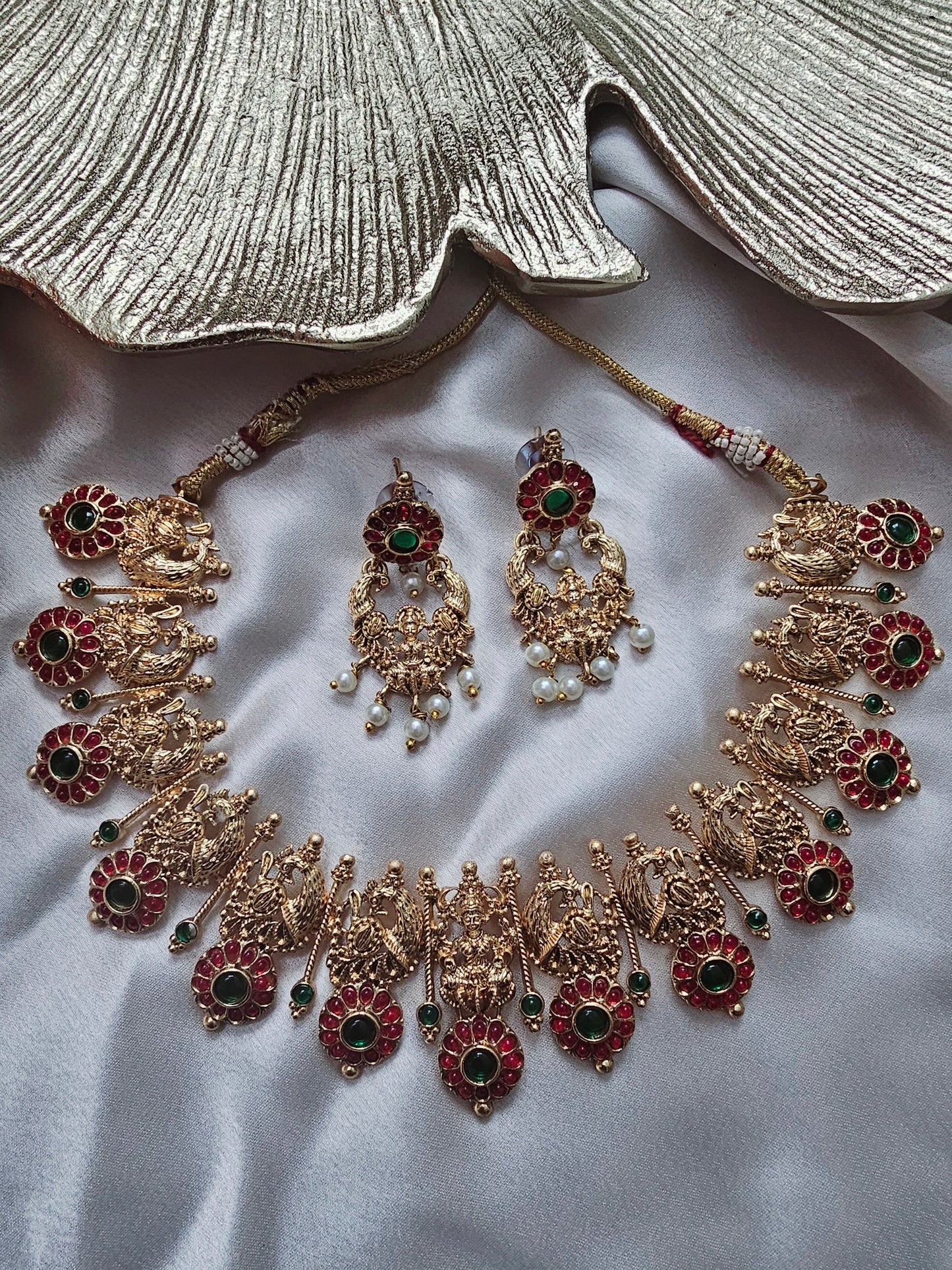 ANTIQUE DEVI NECKLACE SET