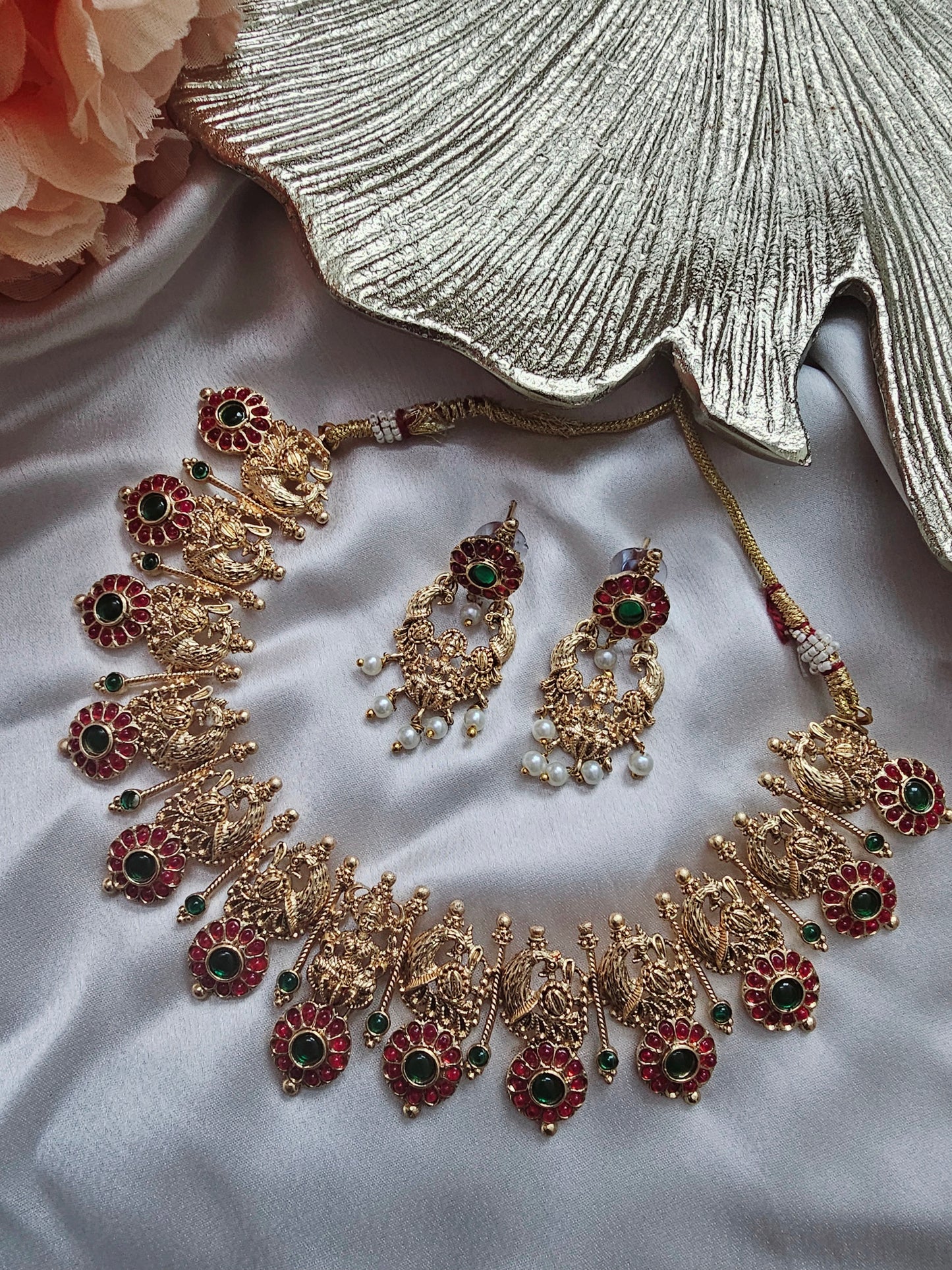 ANTIQUE DEVI NECKLACE SET