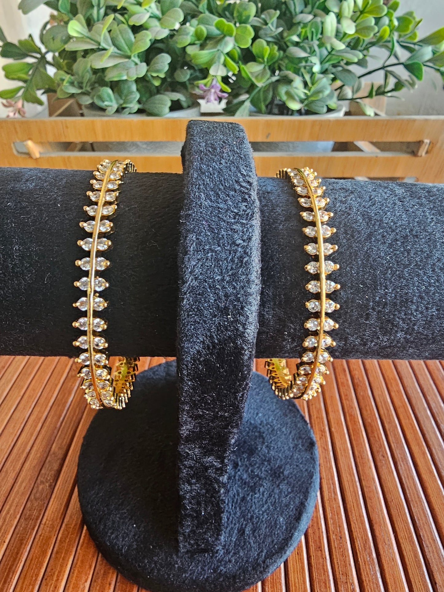DIAMOND SETTING WHITE AD STONE BANGLES ( SET OF 2)