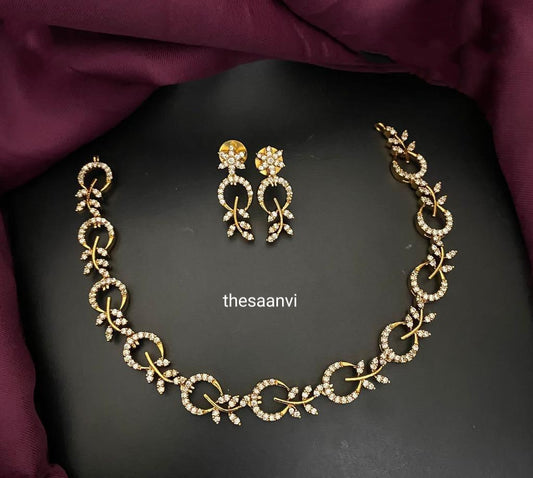 RITA WHITE RING AD STONE NECKLACE