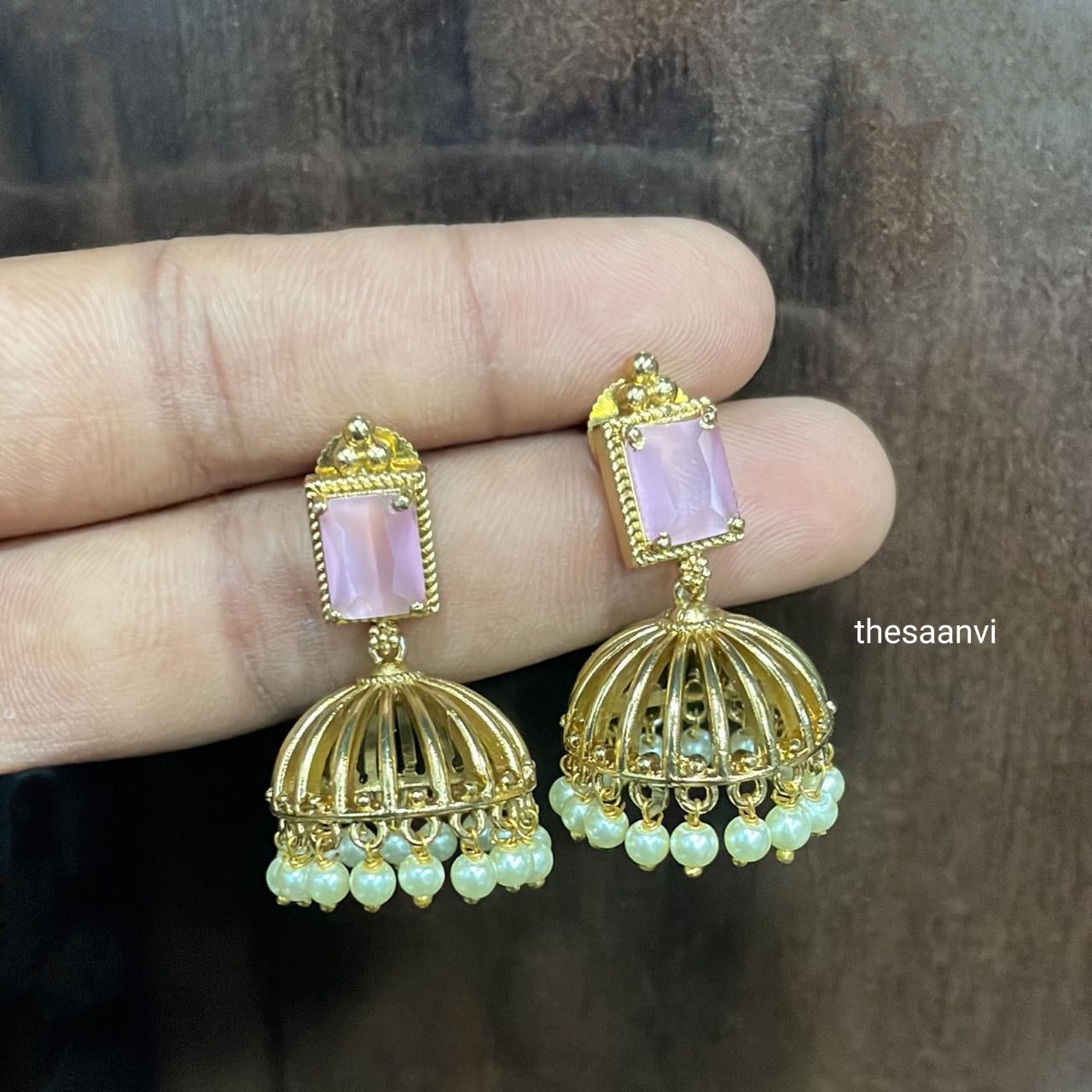 TRENDY LIGHTWEIGHT STONE JHUMKA