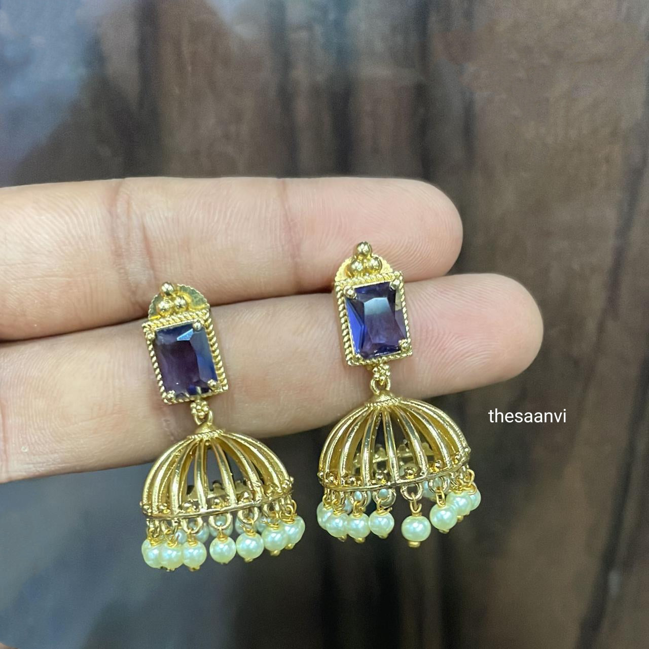 TRENDY LIGHTWEIGHT STONE JHUMKA