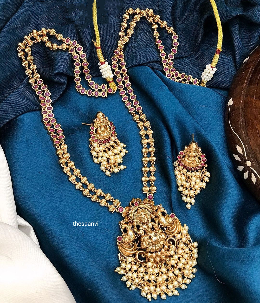 DEVI ANTIQUE TWO LAYER HARAM WITH CLUSTER PEARL DROPS