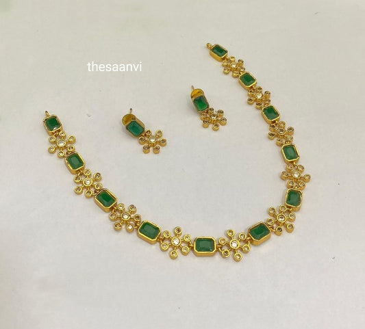 MANYA GREEN&WHITE STONE NECKLACE