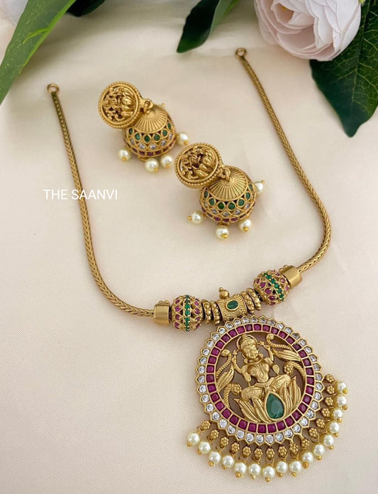 LAKSHMI PENDANT NECKLACE