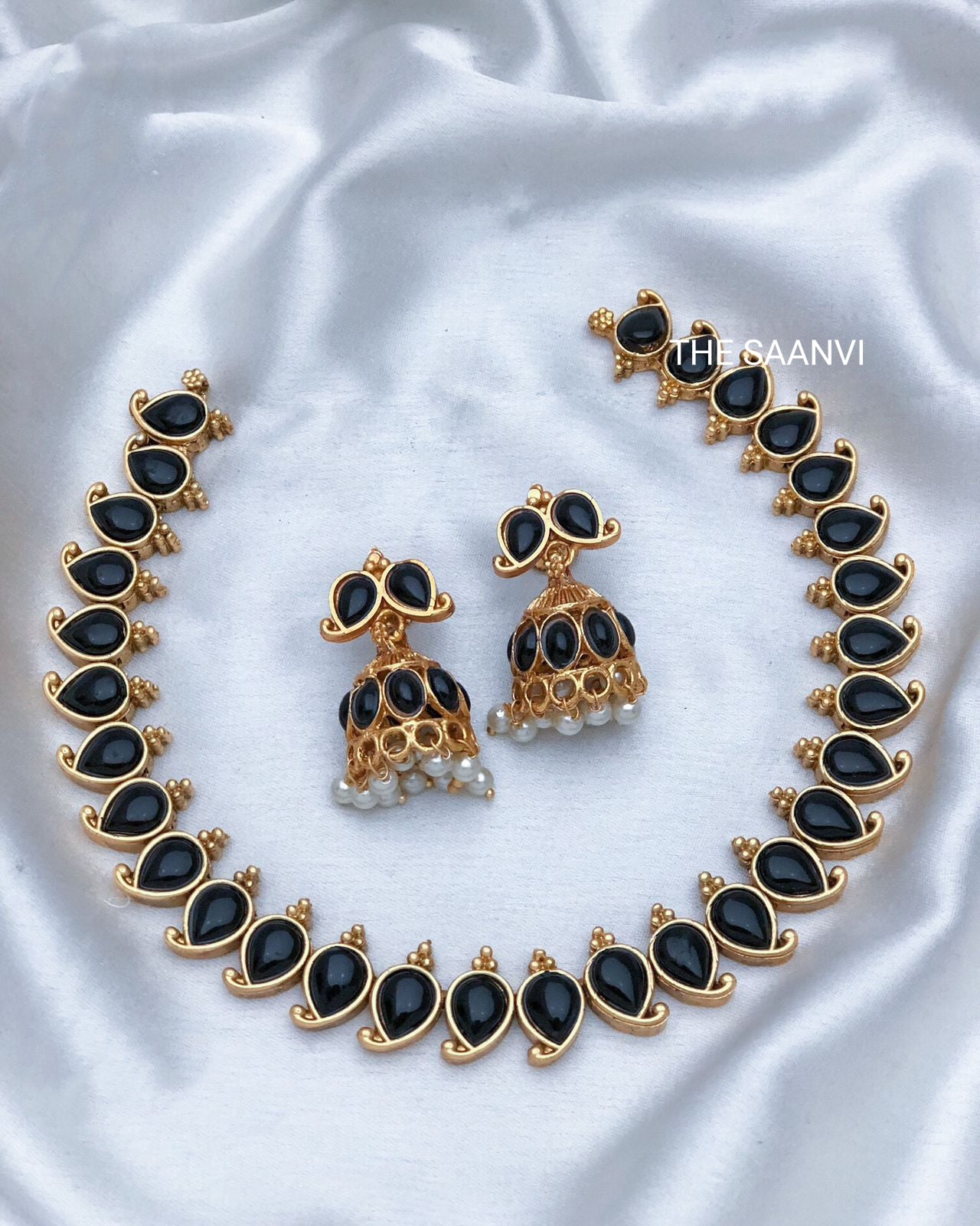 MANGO PATTERN KEMPSTONE NECKLACE SET