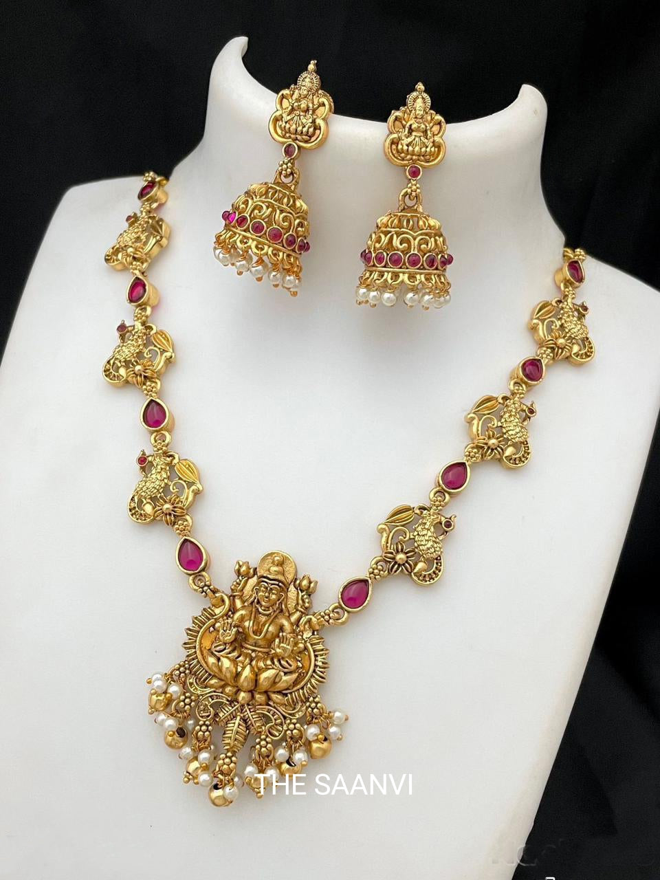 LAKSHMI ANTIQUE NECKLACE SET