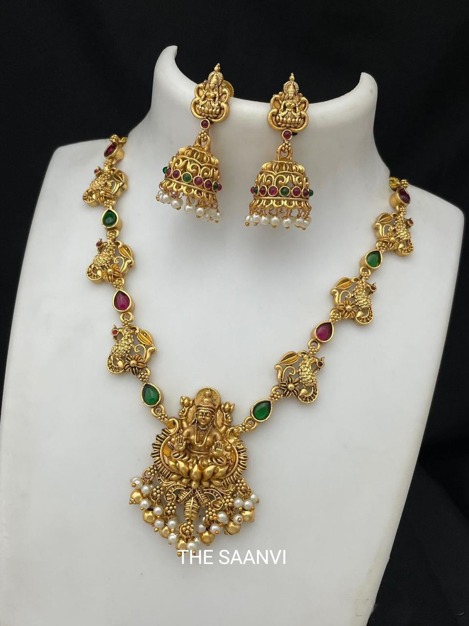 LAKSHMI ANTIQUE NECKLACE SET