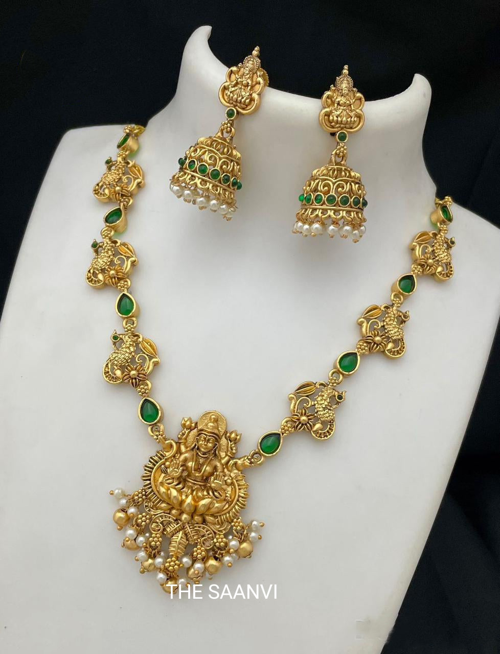 LAKSHMI ANTIQUE NECKLACE SET