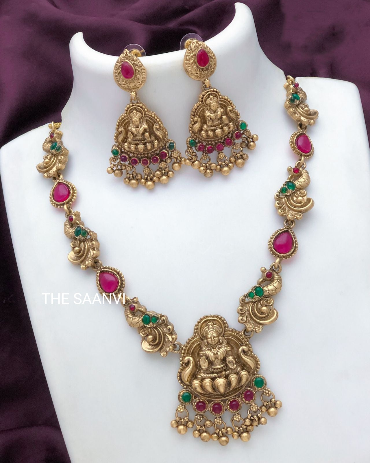 LAKSHMI STONE NECKLACE SET