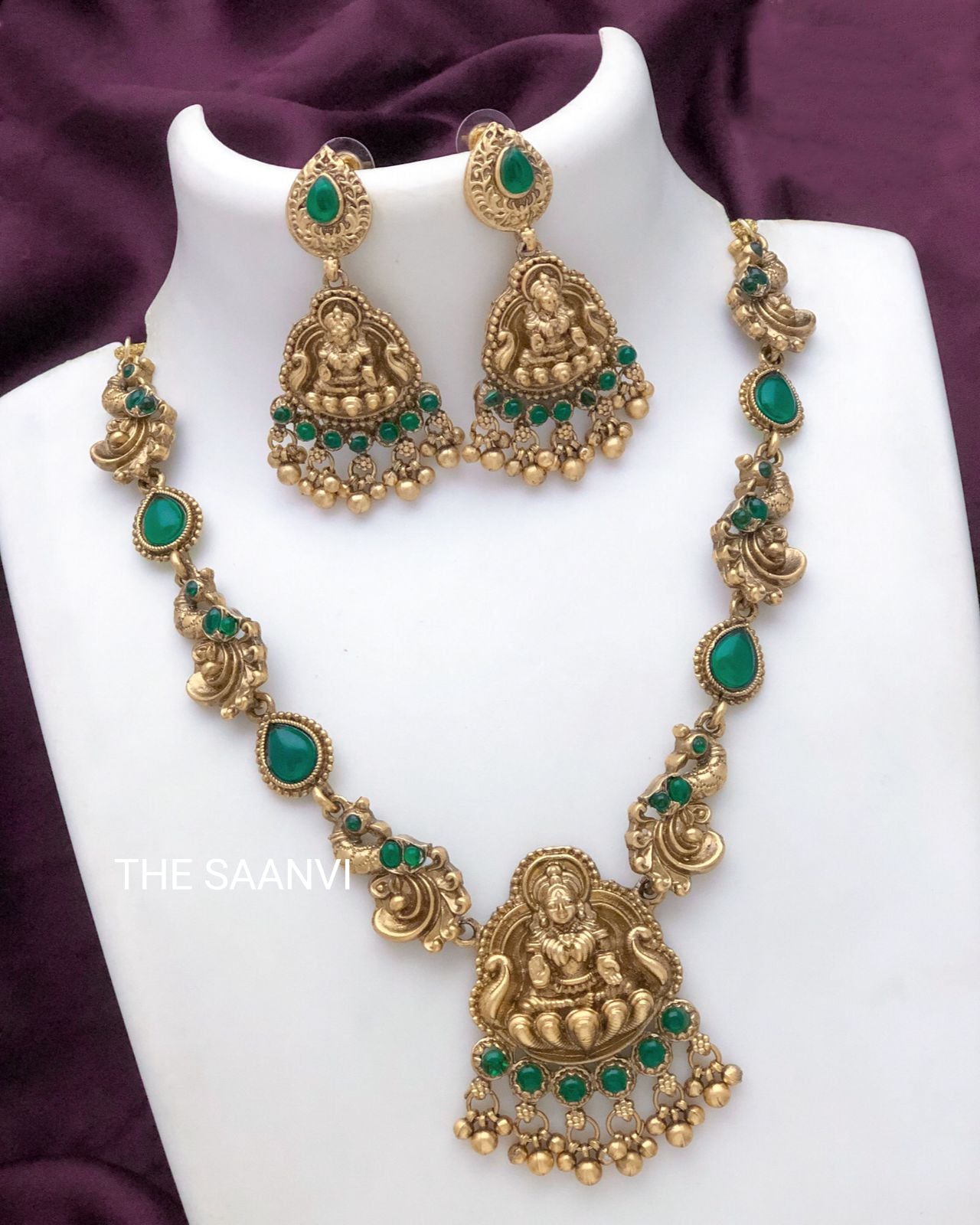 LAKSHMI STONE NECKLACE SET