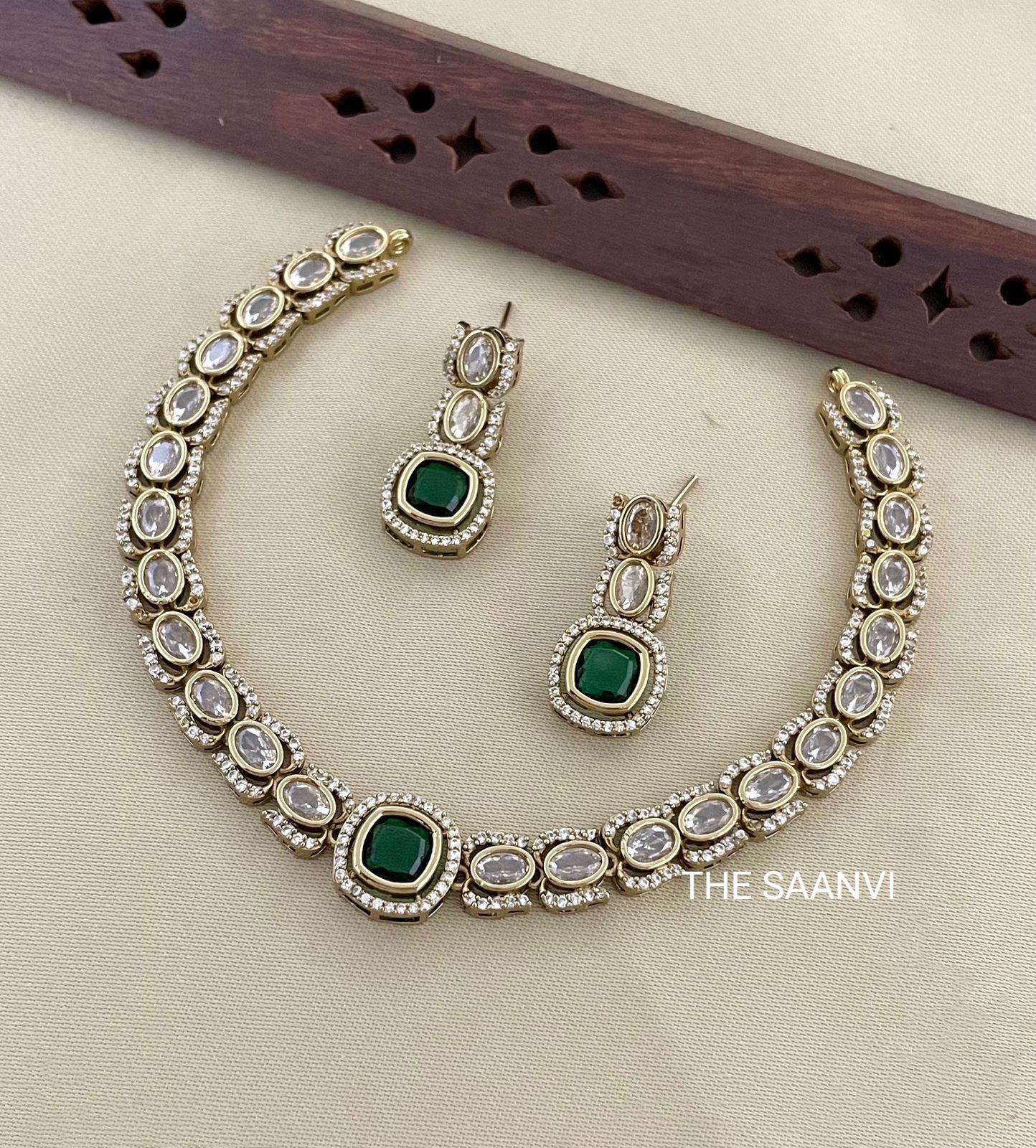 ELEGANT MOISSANITE STONE NECKLACE SET