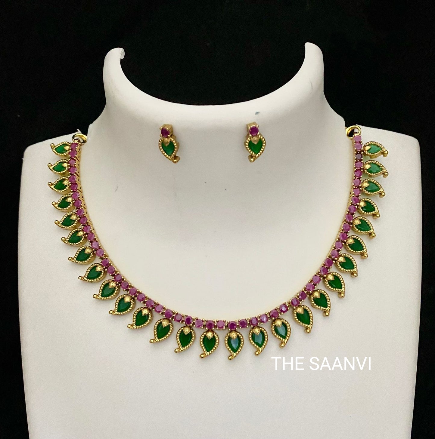 RUBY AND EMERALD STONE PREMIUM NECKLACE SET