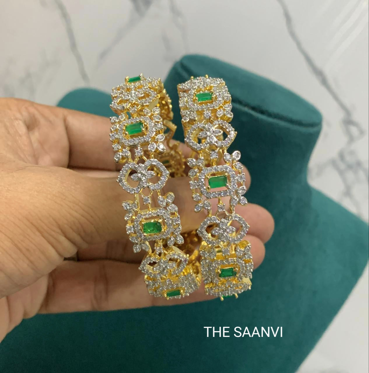 ZIRCON GREEN&WHITE STONE BANGLE