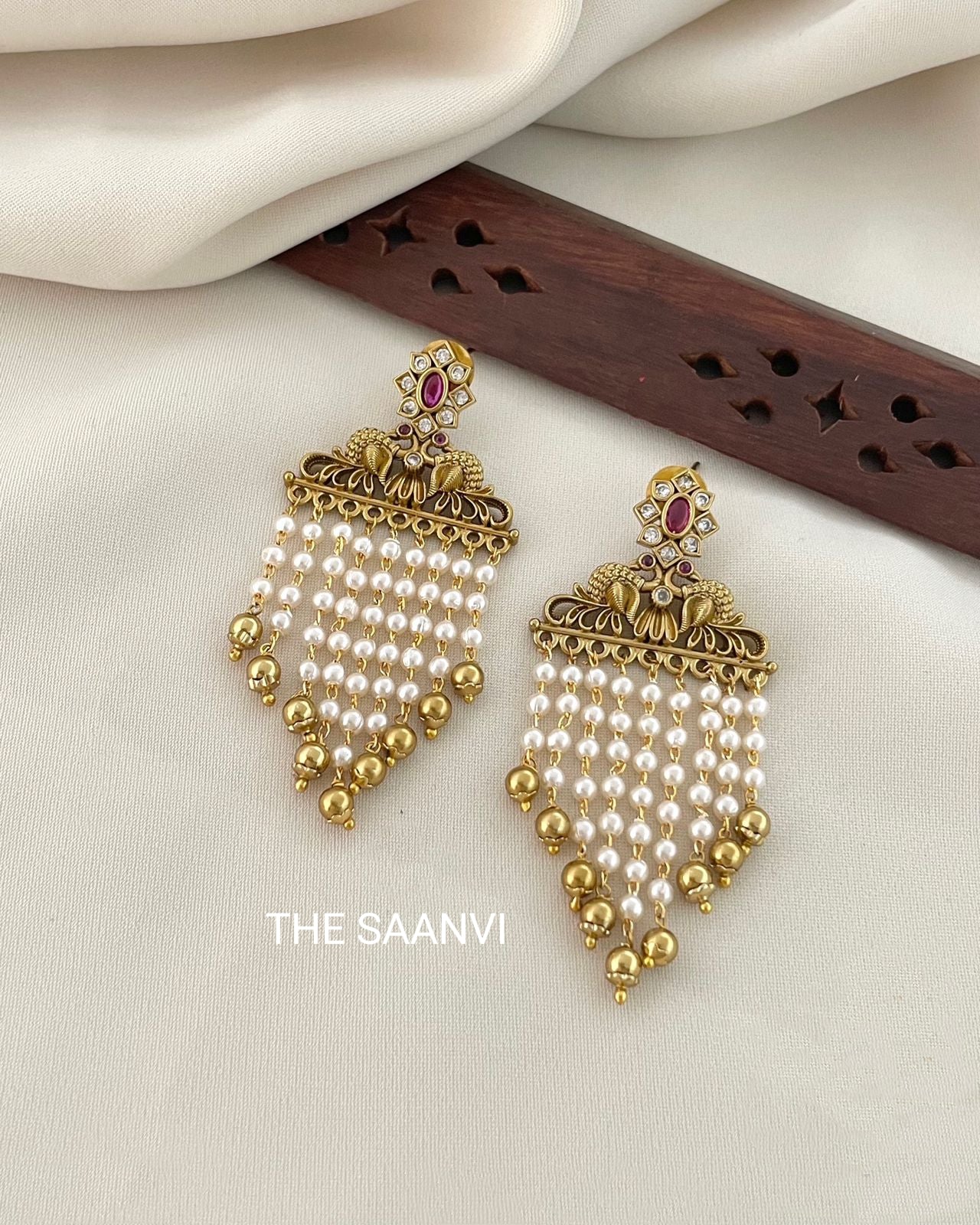 DESIGNER PEARL DROP EARRINGS