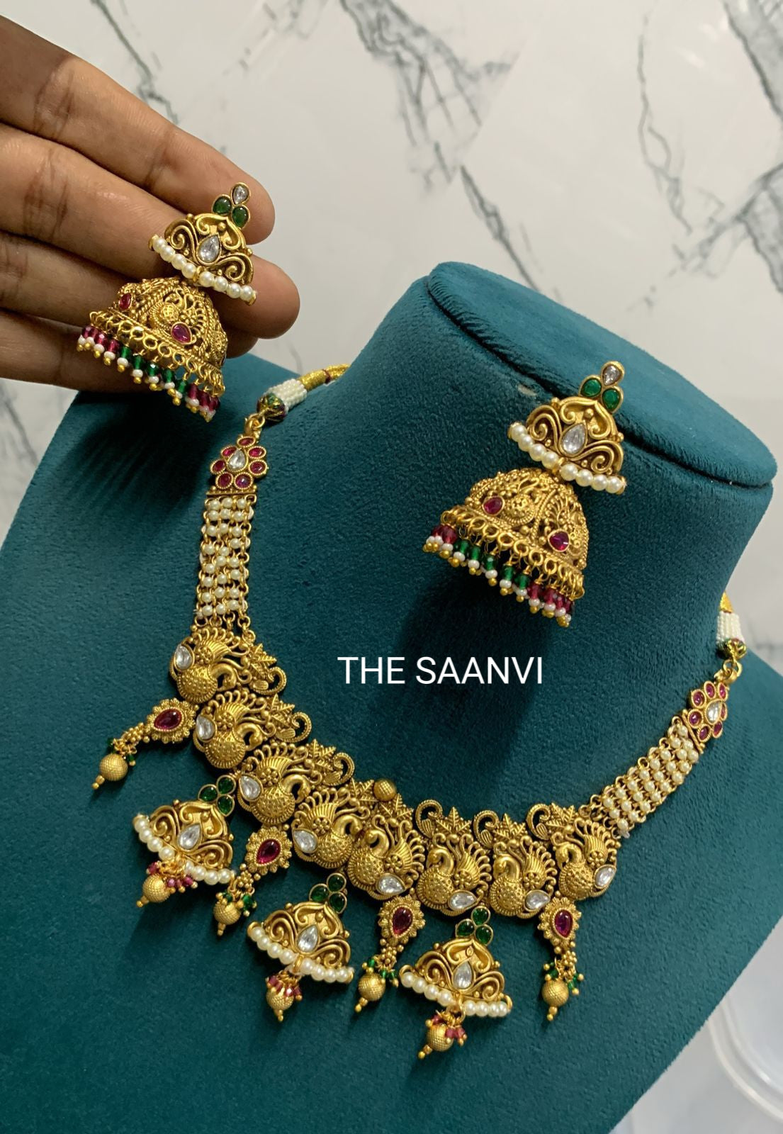 RAVEENA ANTIQUE PEARL BEADED NECKLACE SET