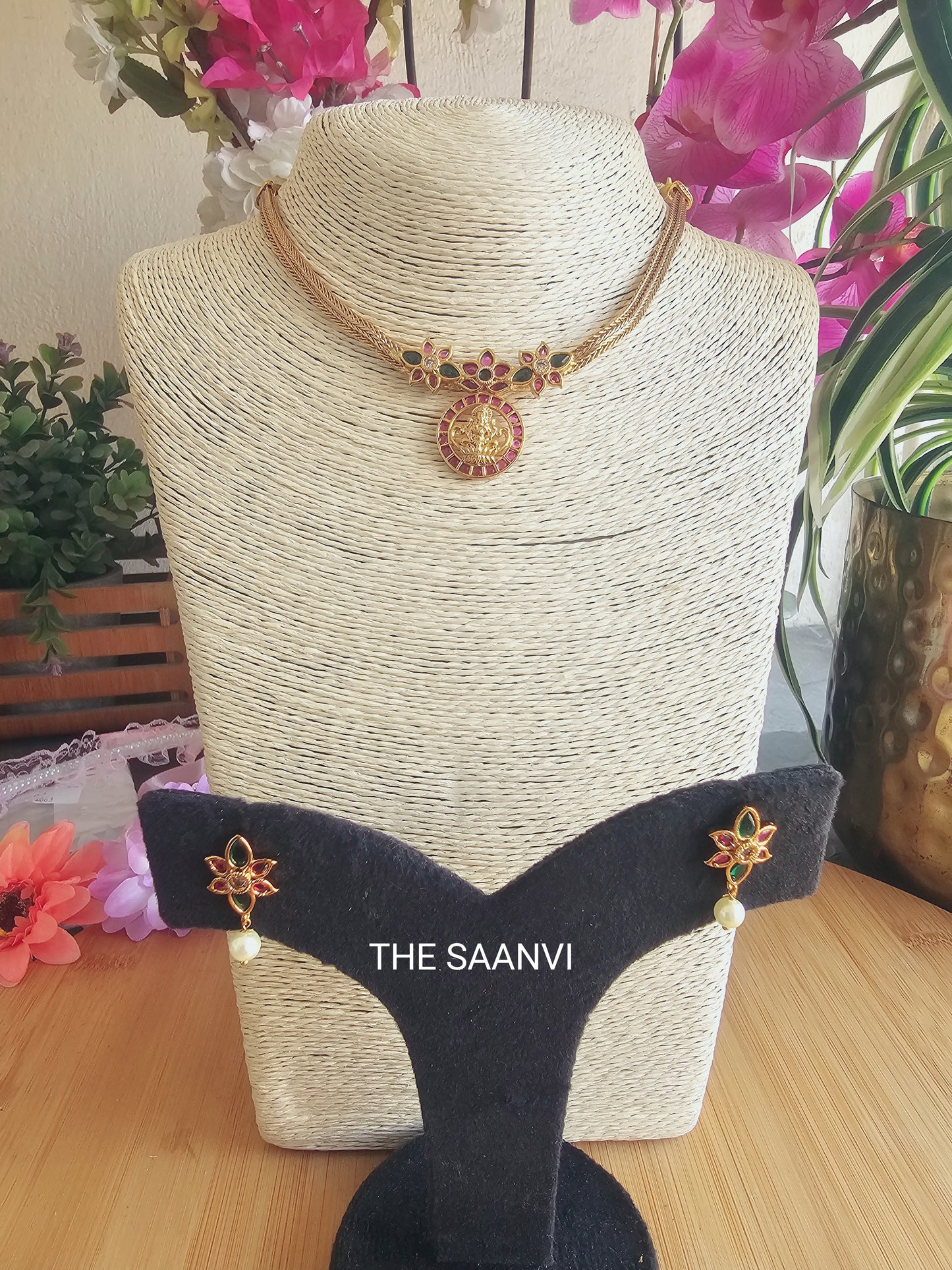 TANU AD CHOKER SET