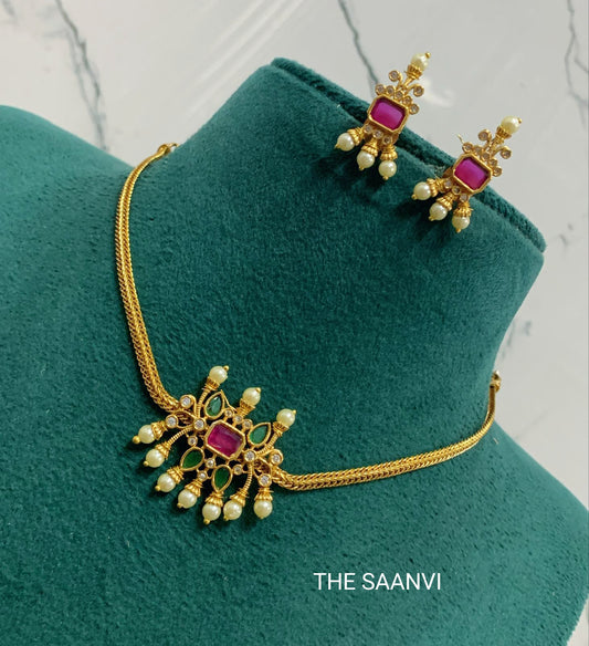 MULTICOLOURED STONE CHOKER SET