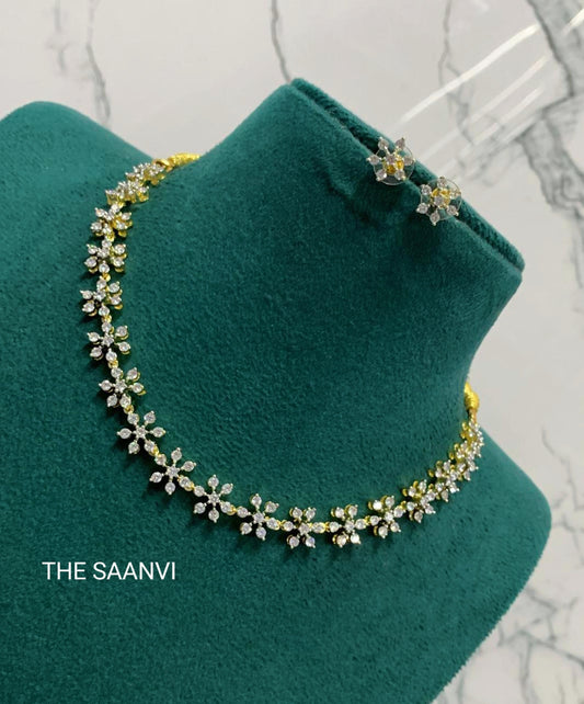 FLORAL DESIGN DIAMOND SETTING NECKLACE SET
