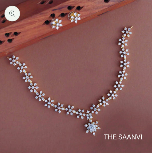 FLORAL DESIGN DIAMOND SETTING NECKLACE SET